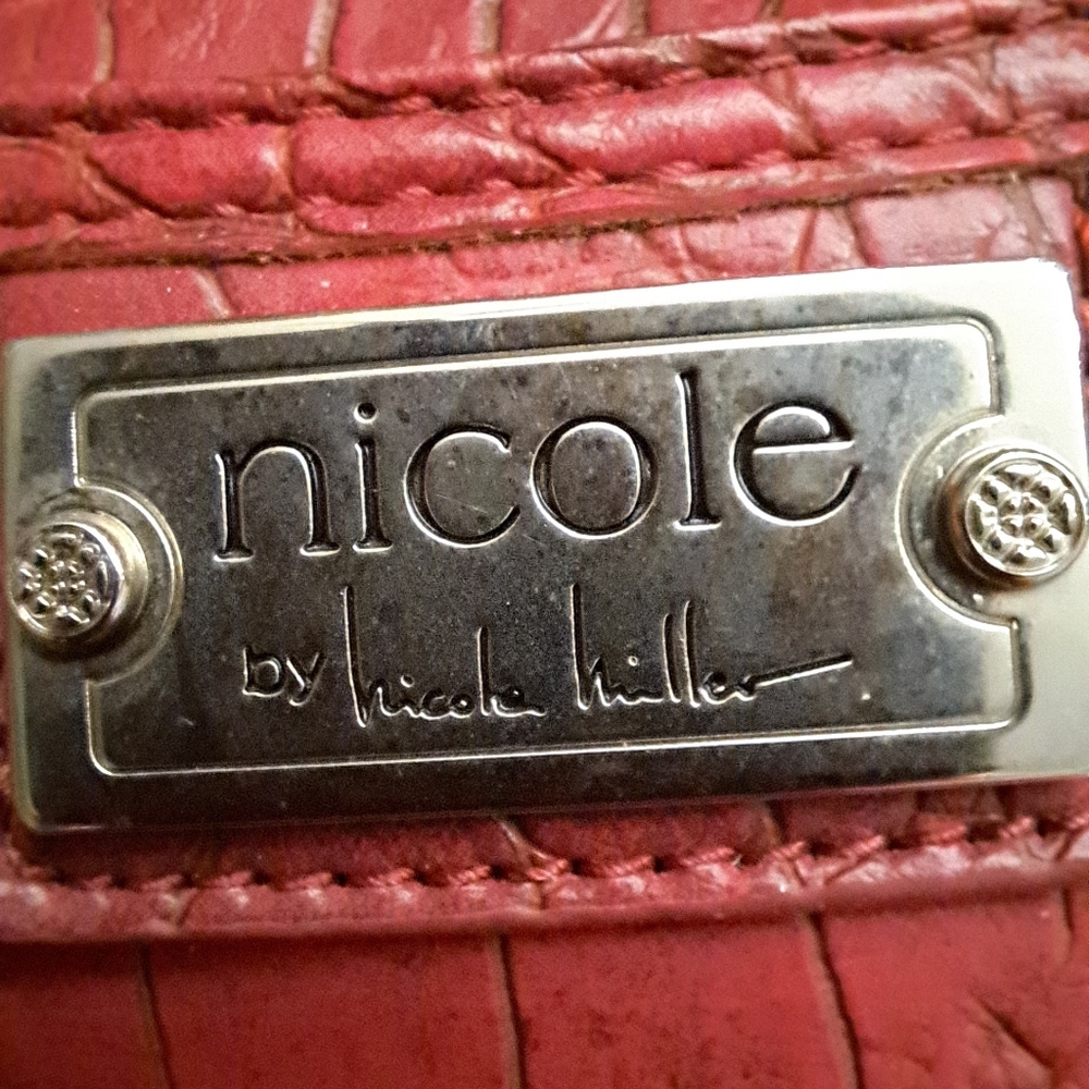 Nicole Purse - Picture 5 of 5